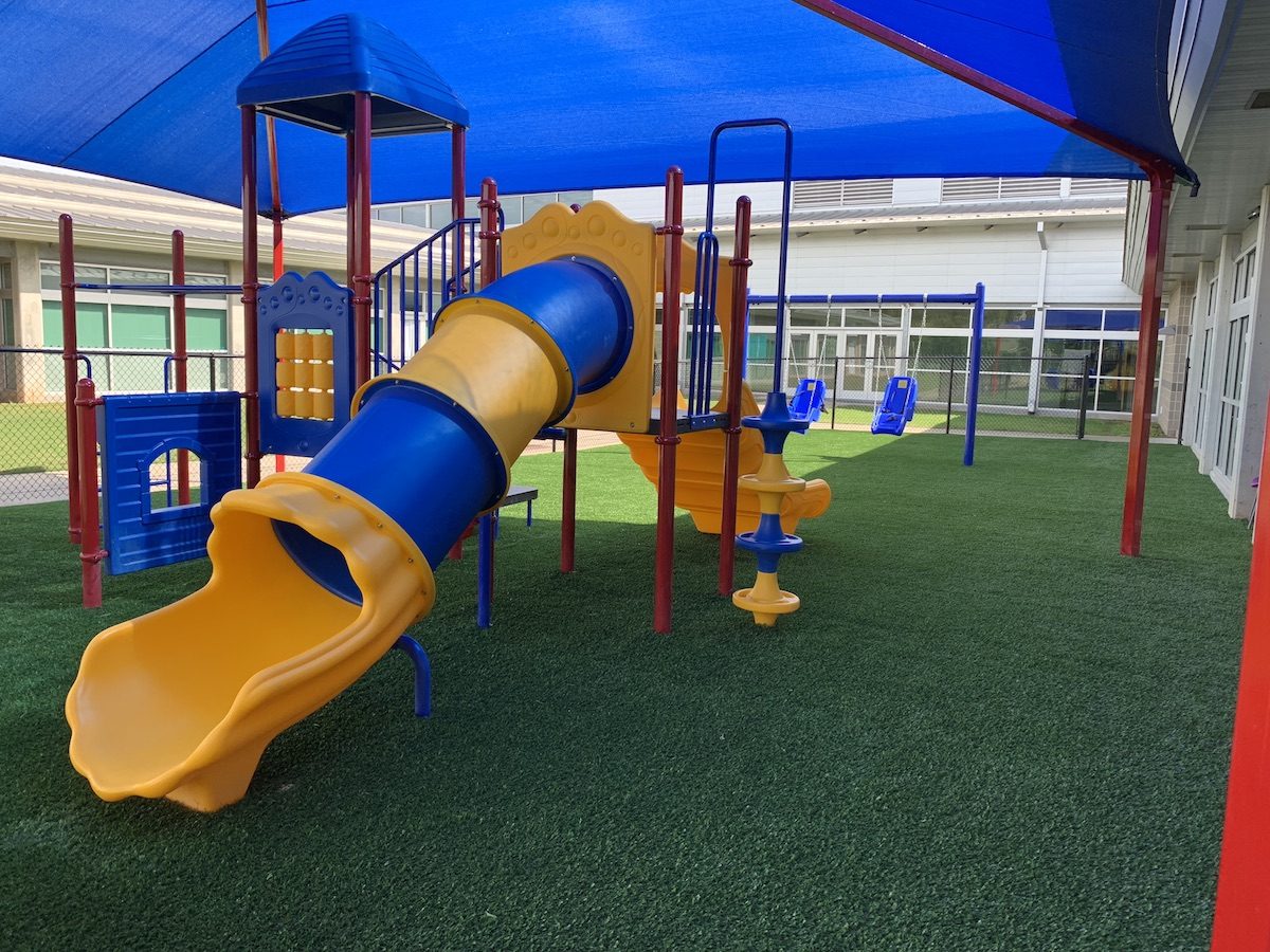 Heritage Elementary Playground – Platinum Playgrounds
