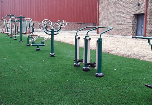 Outdoor fitness equipment