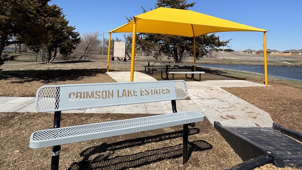 ommercial Park Benches Improve Public Spaces